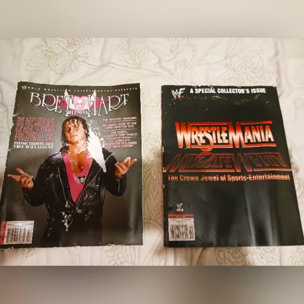 2 vintage wwf magazines